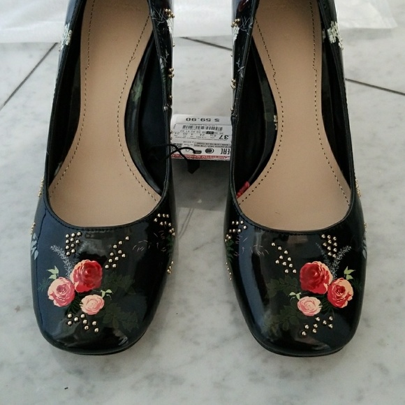 New Zara Floral Court Heels in Black - Picture 5 of 8